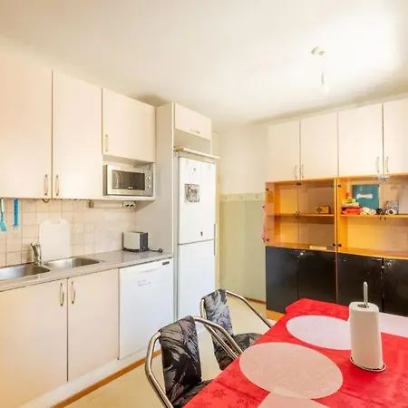 Dor Private W/ Balcony In Calm Shared Space Kotimajoitukset *