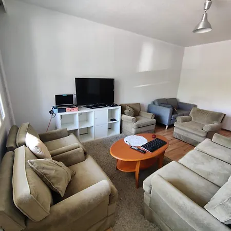 民宿 Dor Private W/ Balcony In Calm Shared Space *