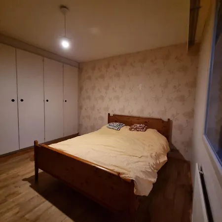 Kotimajoitukset Dor Private W/ Balcony In Calm Shared Space Vantaa